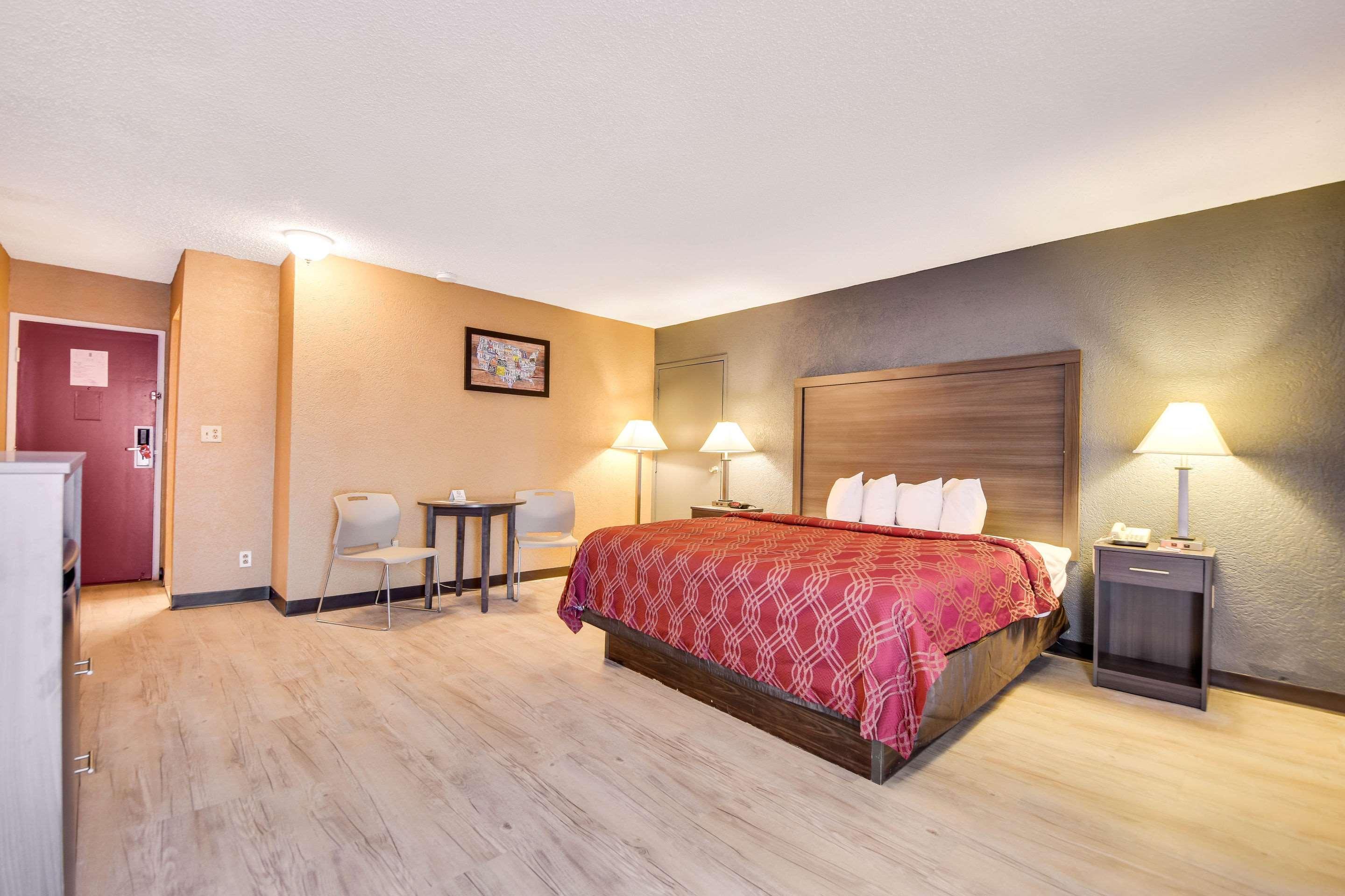 Econo Lodge Busch Gardens טאמפה מראה חיצוני תמונה