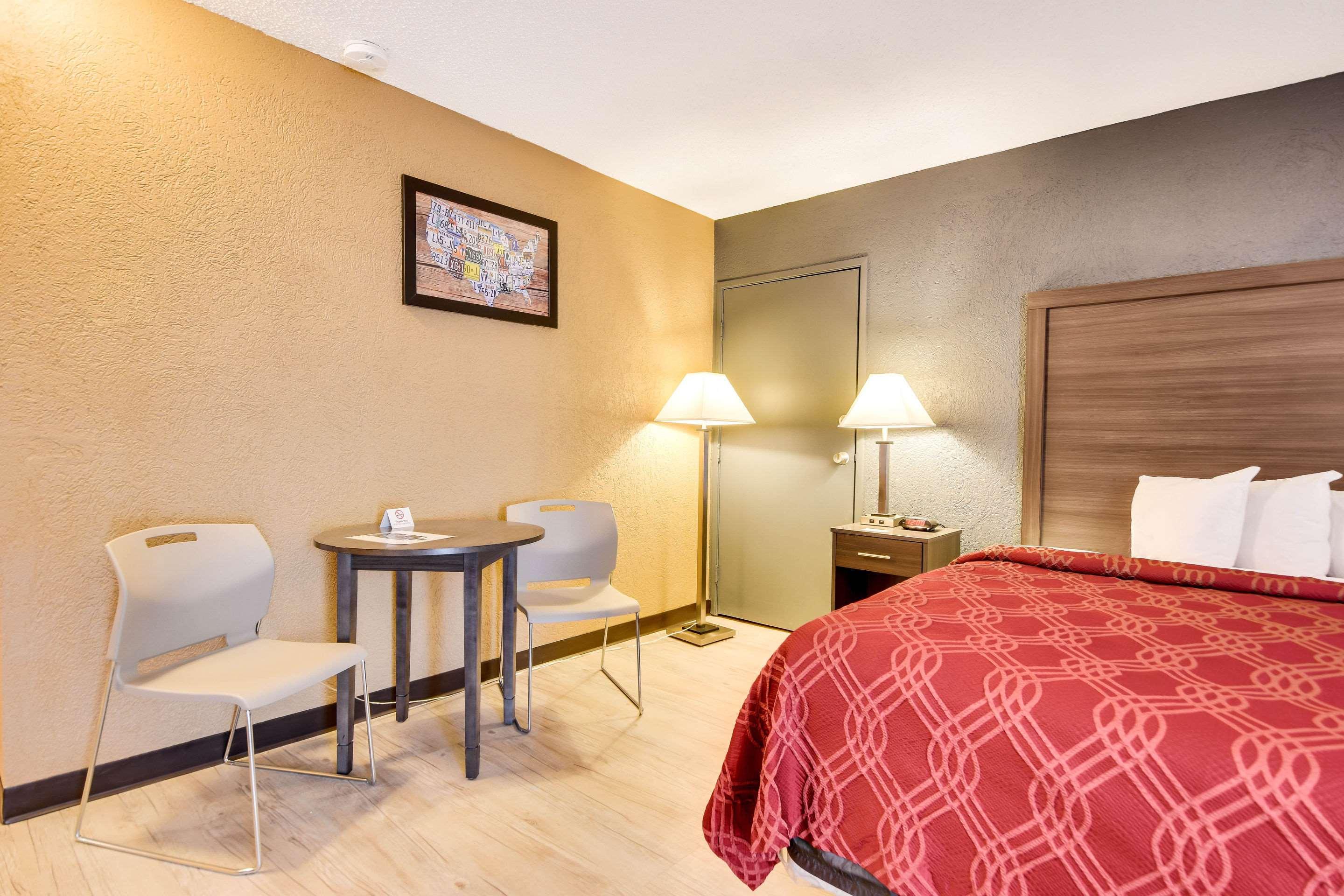 Econo Lodge Busch Gardens טאמפה מראה חיצוני תמונה