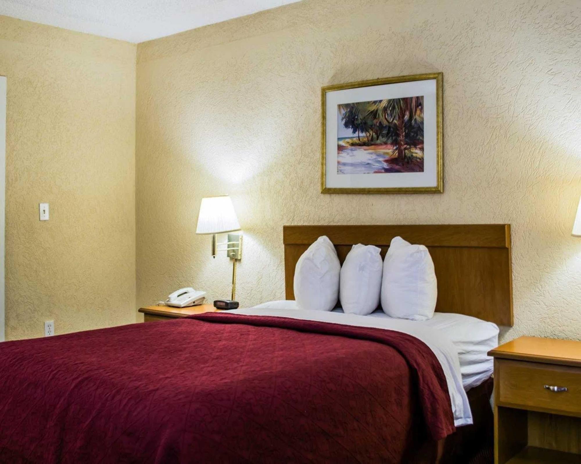 Econo Lodge Busch Gardens טאמפה מראה חיצוני תמונה